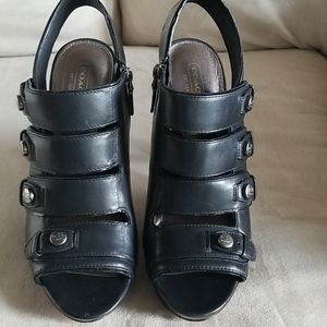 Coach Sandra heals, size 9